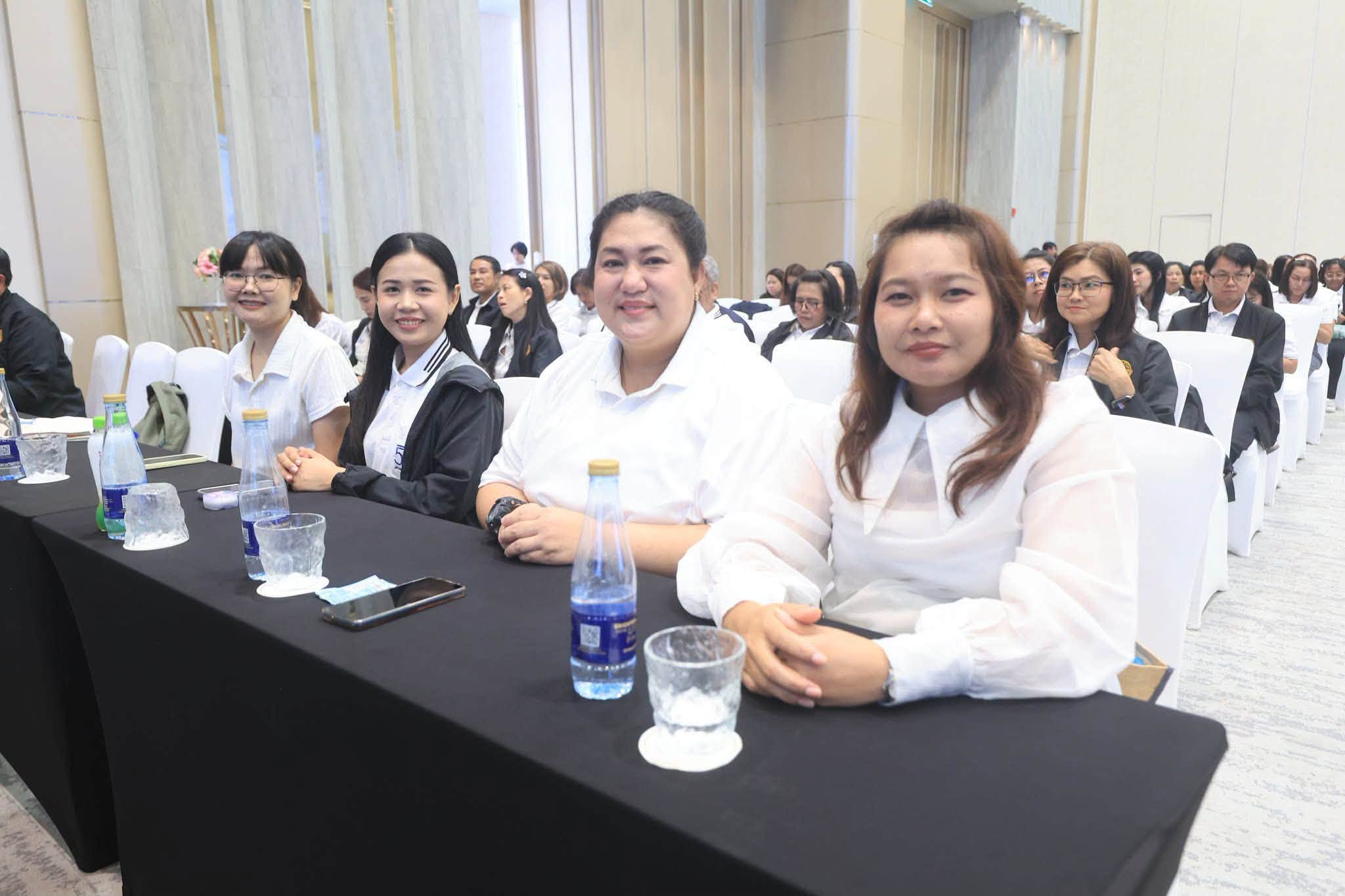 title - ส.ป.ก. อ่างทองเข้าร่วมสัมมนาสรุปผลการดำเนินงานปี 2569 พร้อมกำหนดกรอบการขับเคลื่อนงานปี 2570 